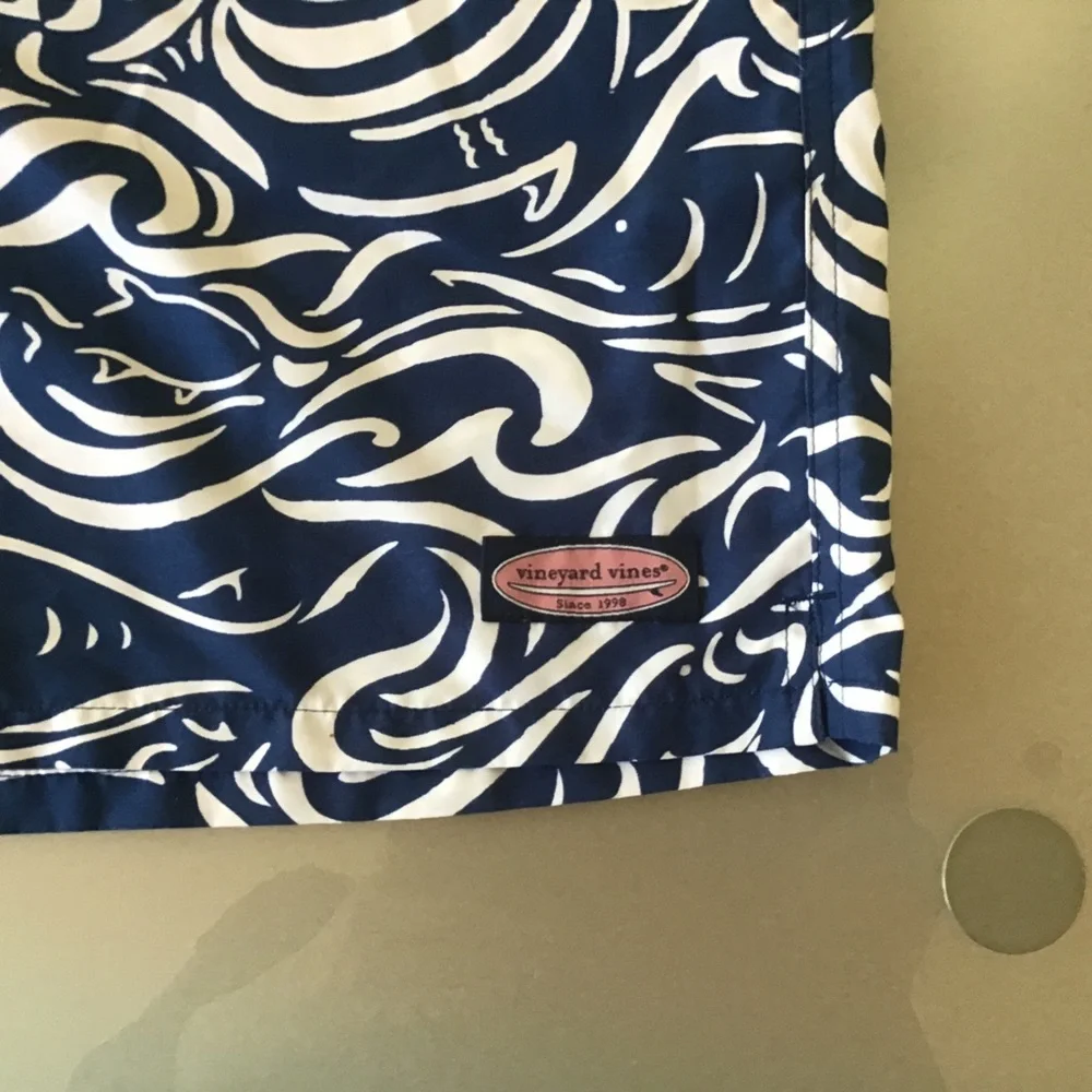 Vineyard Vines Blue All Over‎ Swim Trunks Board Shorts Liner Abstract Print M 7”